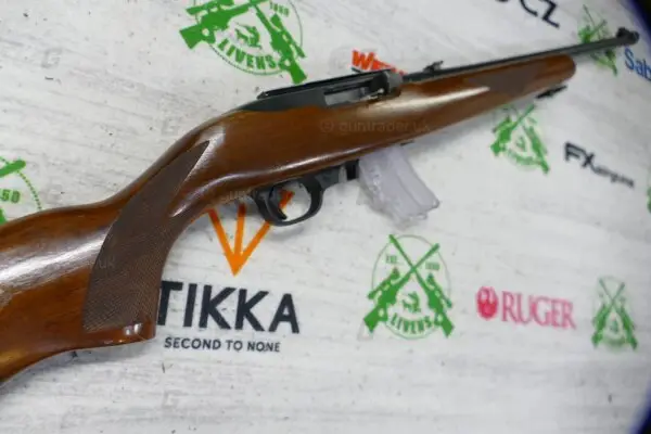 Ruger .22 LR 10/22 Delux Walnut Blued - Image 3